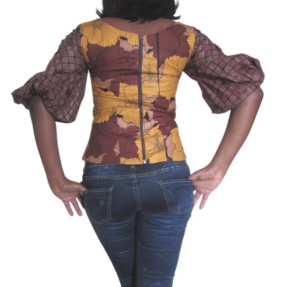 Two fabric three quarter sleeves top - Picture 3 of 3